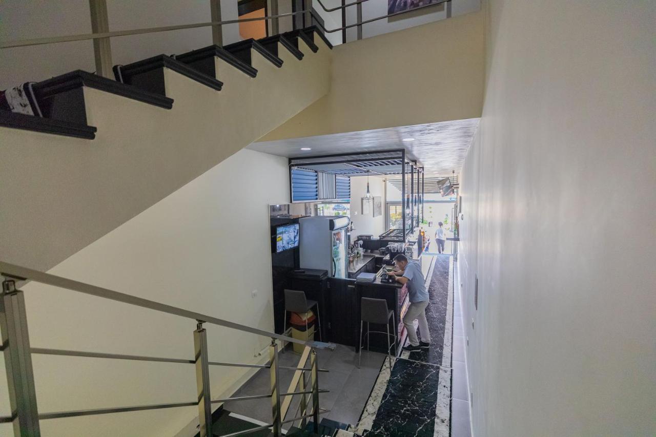 Hotel Pirro Vlorë Exteriér fotografie