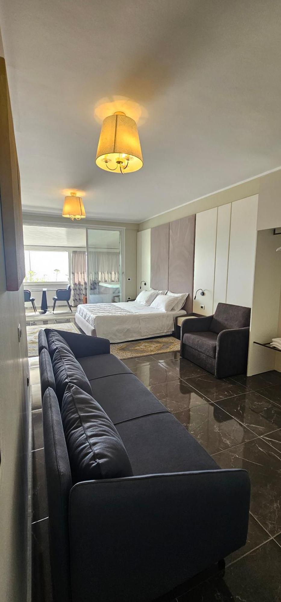 Hotel Pirro Vlorë Pokoj fotografie